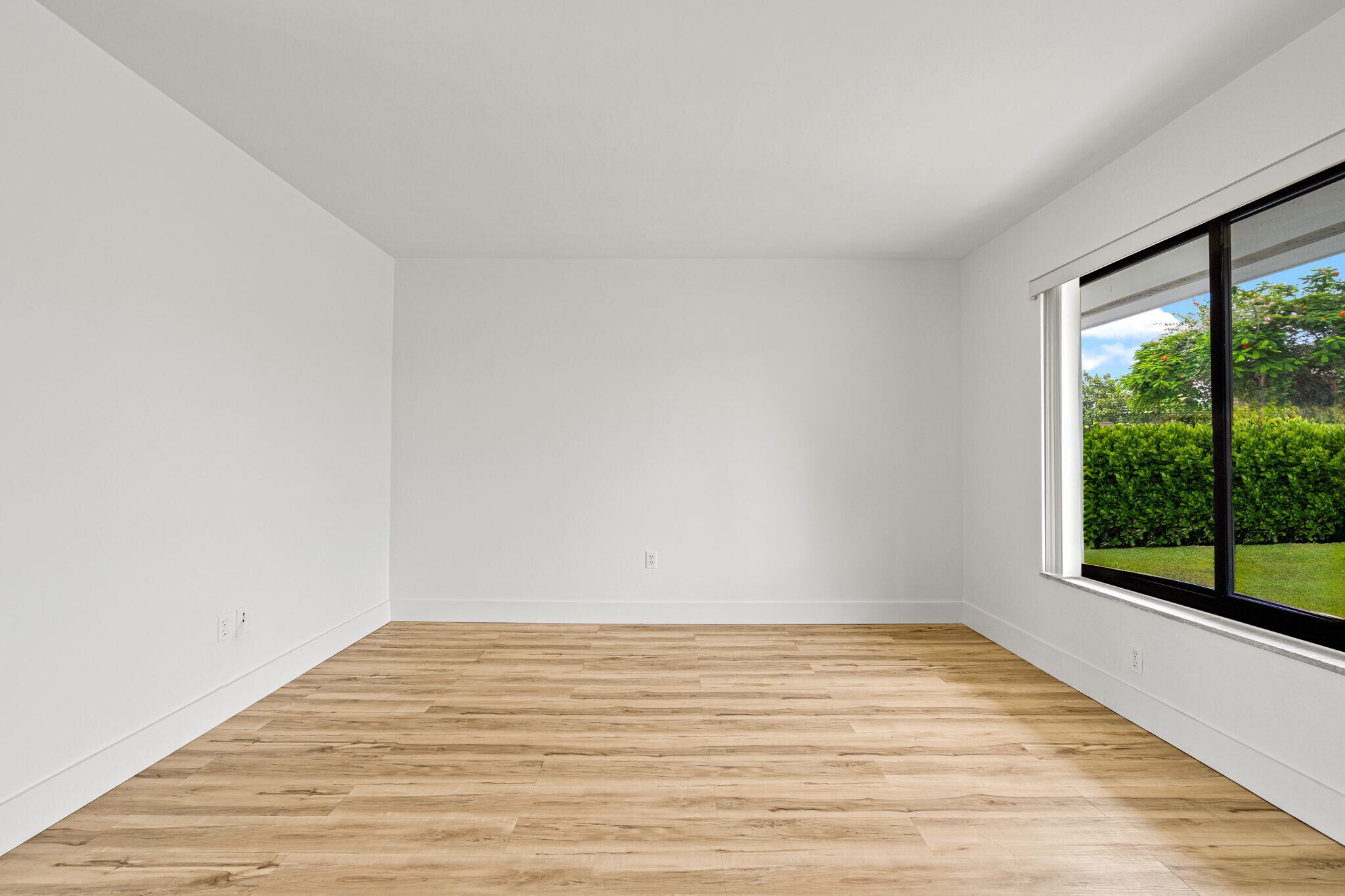Building Photo - 5110 SW 106th Ave
