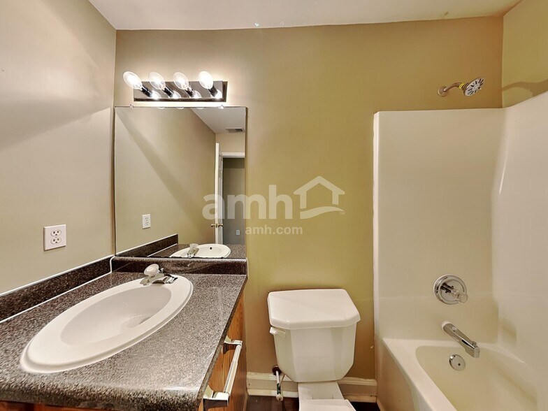 Building Photo - 3913 Lodgepole Ln