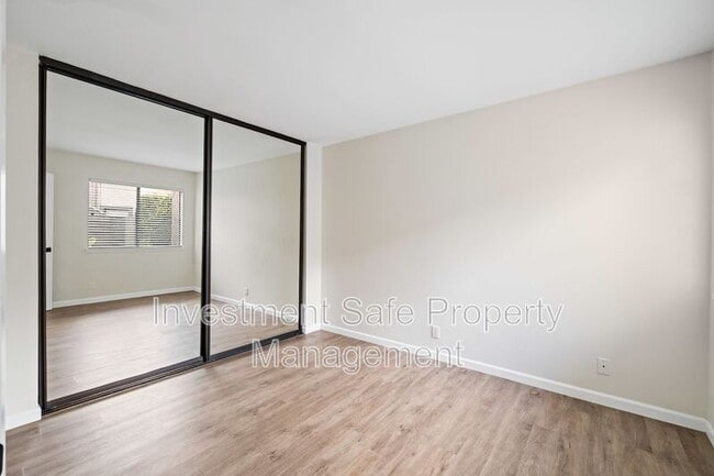 Building Photo - 5571 Adobe Falls Rd