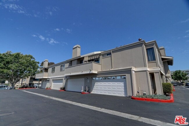 Building Photo - 1275 Seacliff Ct