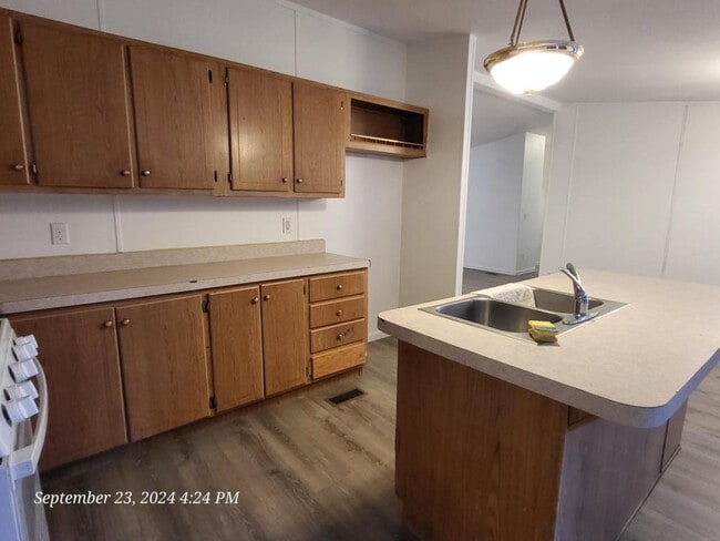 Building Photo - 924 S Tonto Rd