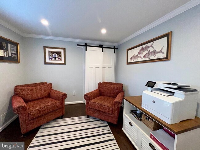 Building Photo - 909 St Stephens Rd