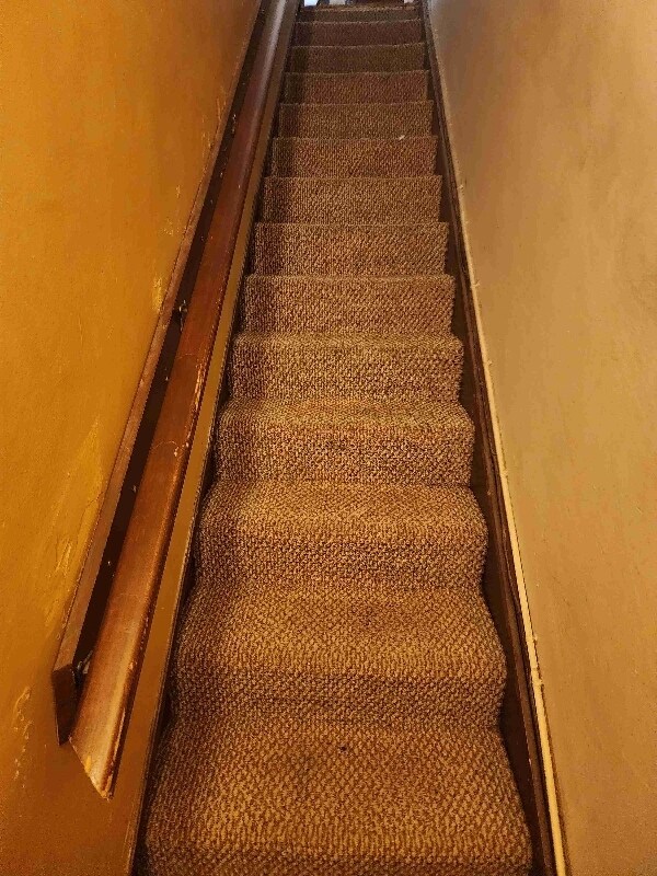 Building Photo - 496 Linden Ave