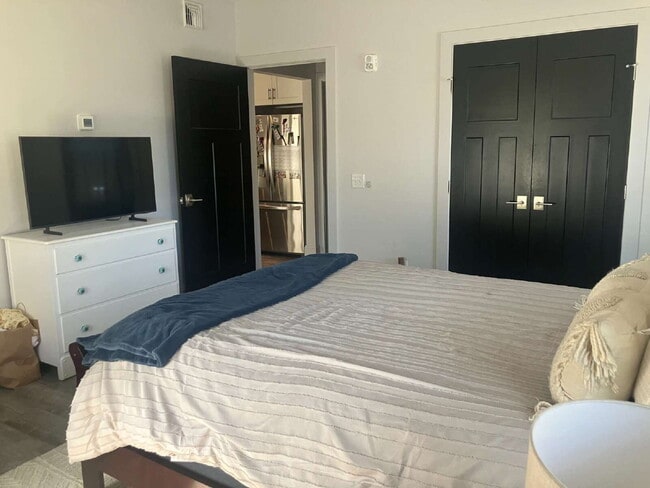 Building Photo - Luxury 1 BR in Fairport Village Available November 2026