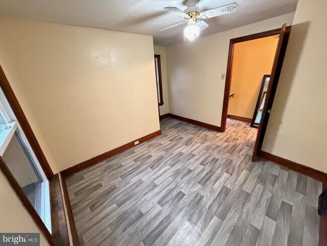 Building Photo - 316 Antietam Dr