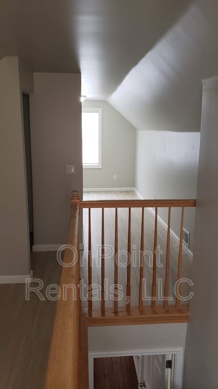 Building Photo - 34224 Stellwagen St