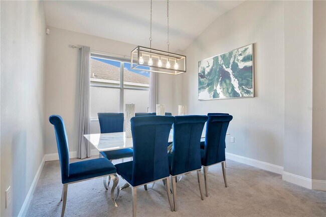 Building Photo - 544 Pineloch Dr