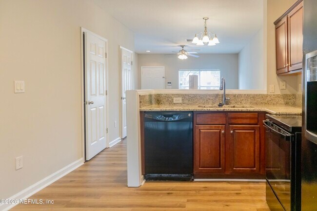 Building Photo - 8144 Summerside Cir