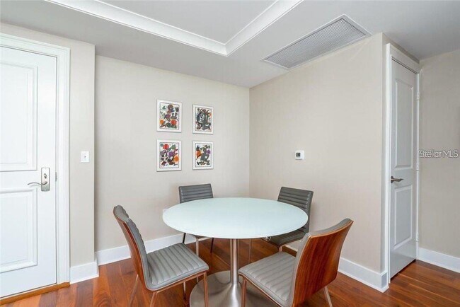 Building Photo - 1350 Main St