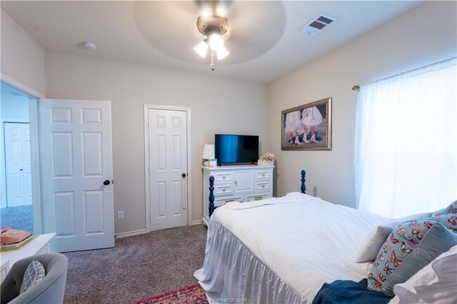 Building Photo - 1133 Oney Hervey Dr