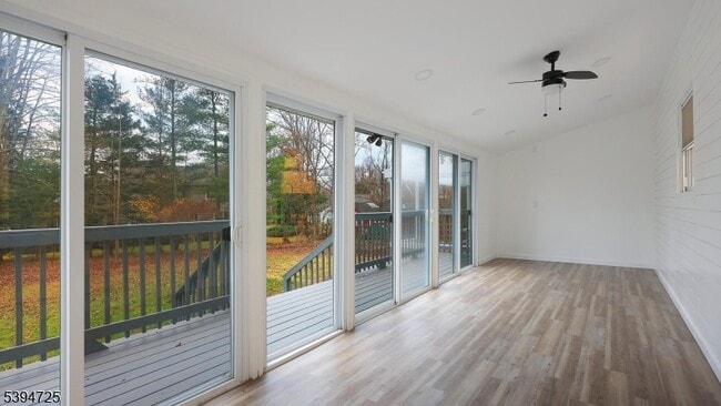 Building Photo - 91 Hillcrest Rd