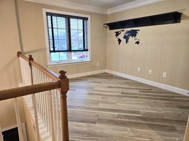 Building Photo - 716 Carneros Ci