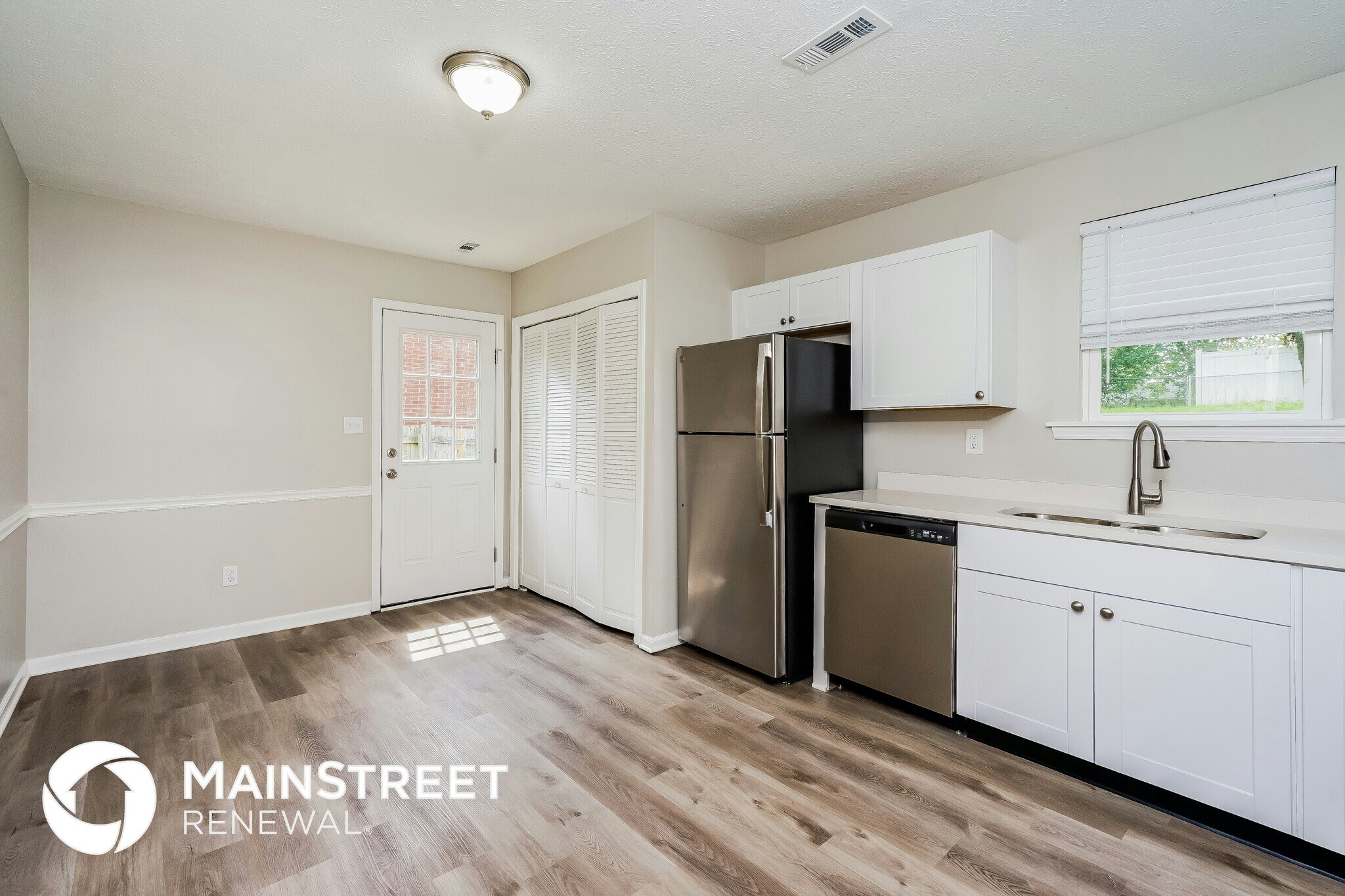 Building Photo - 1214 Keane Ave