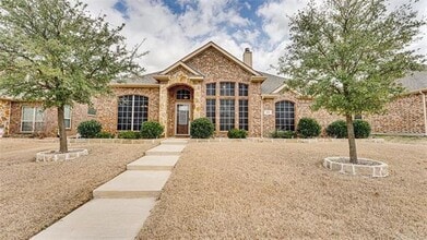 Building Photo - 104 Pebblecreek Dr