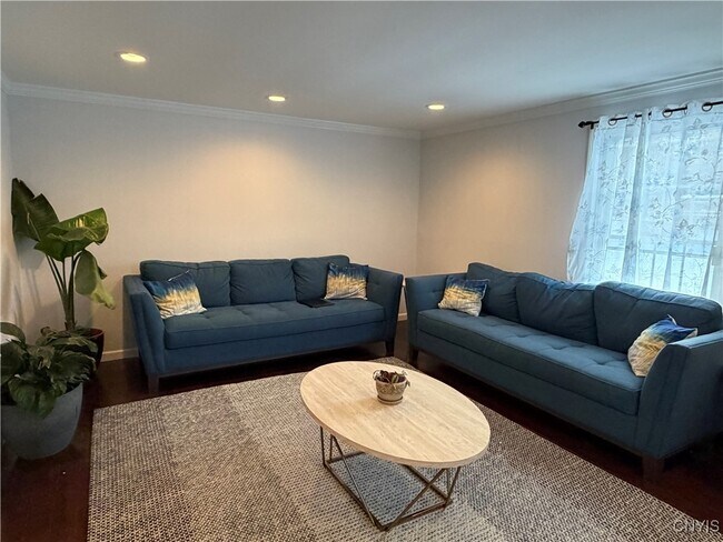 Building Photo - 7667 Charlemont Dr