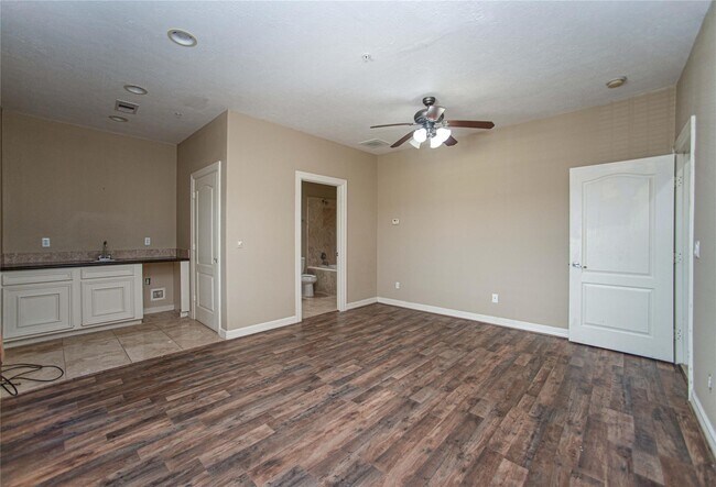 Building Photo - 7037 Kingston Cove Ln