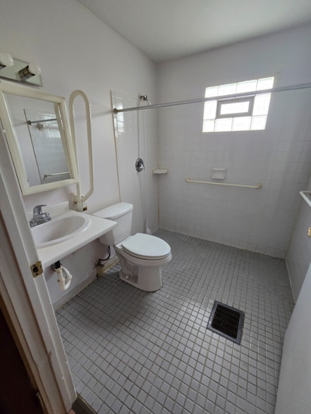 Building Photo - 46 B St