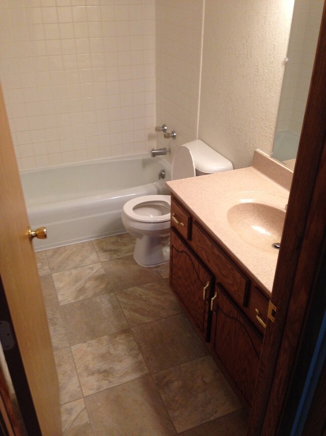 Interior Photo - 141-153 Morris St