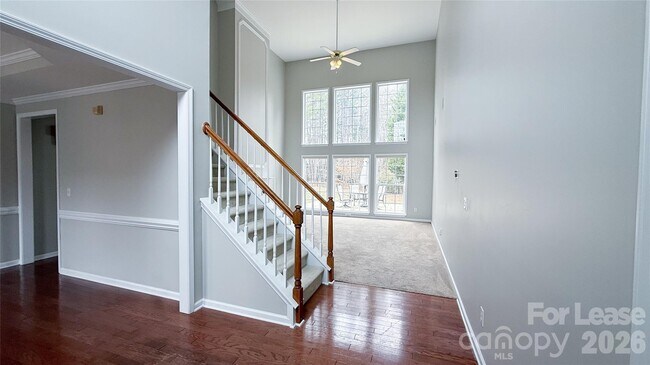 Building Photo - 8811 Singleton Ct