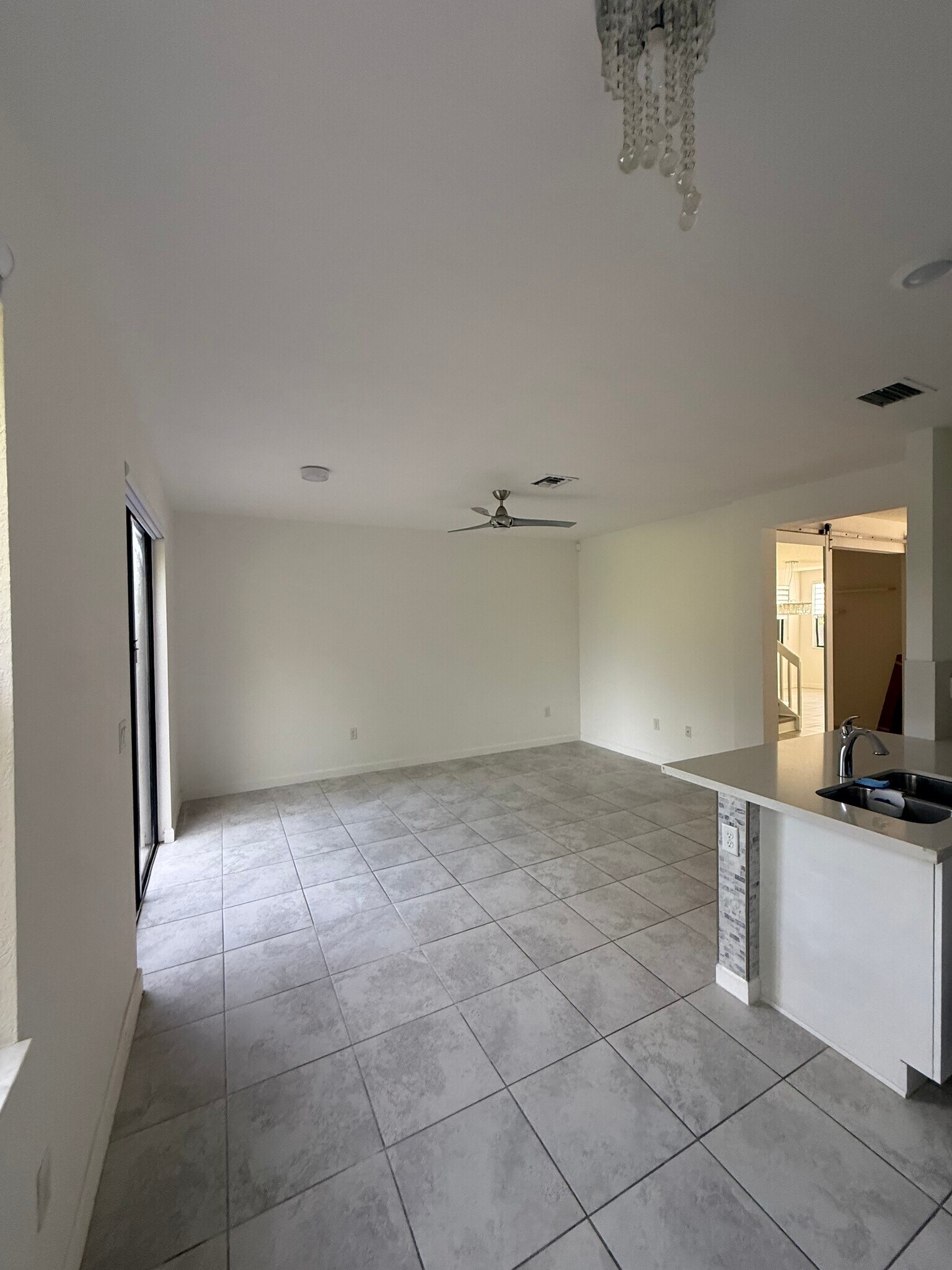 Building Photo - 5033 Kobus Ter