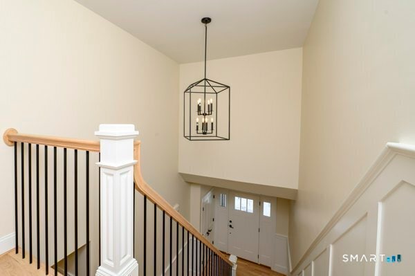 Building Photo - 3 Yorkshire Ct