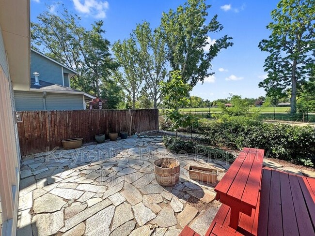 Building Photo - 759 S Coral Pl