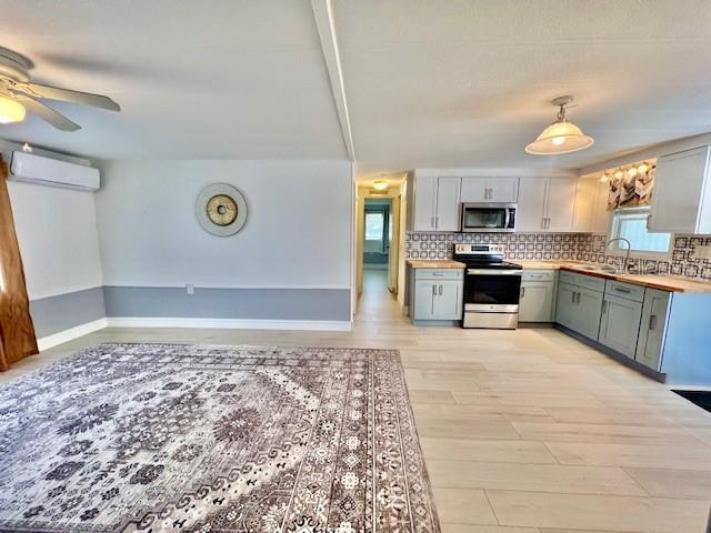 Building Photo - 10810 Freedom Dr