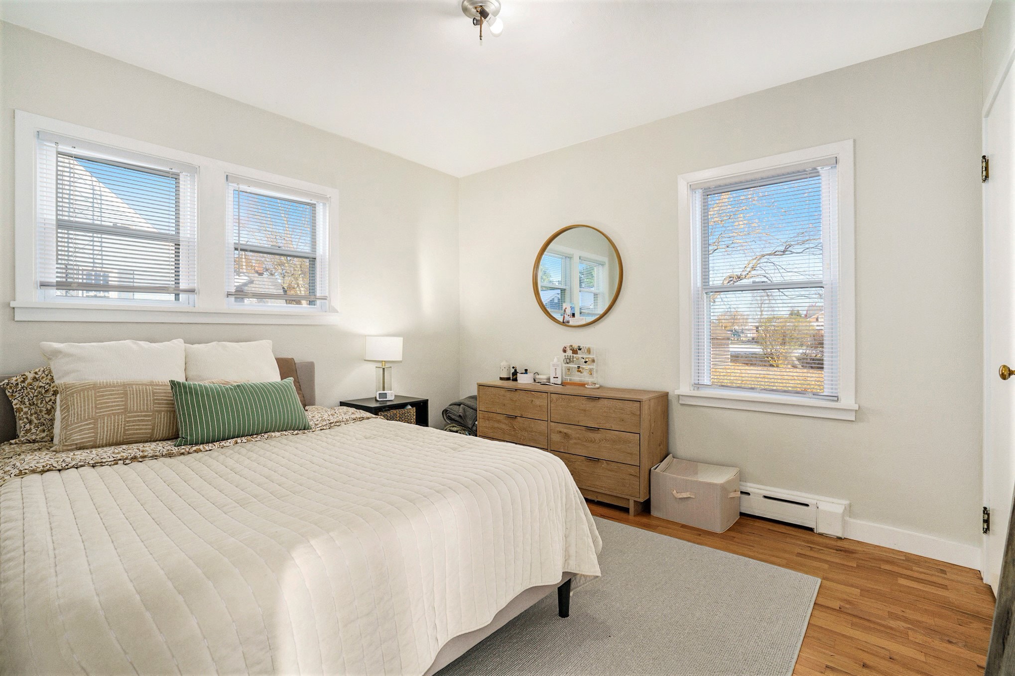 Building Photo - 204 E Spring St