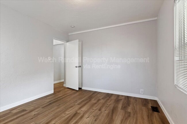 Building Photo - 2324 S 900 E