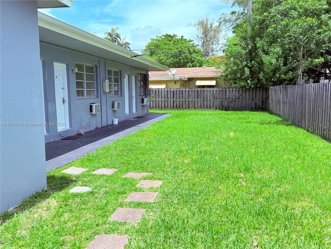 Primary Photo - 1045 NE 80th St