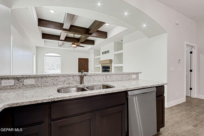 Building Photo - 14937 Tierra Fortaleza Ave