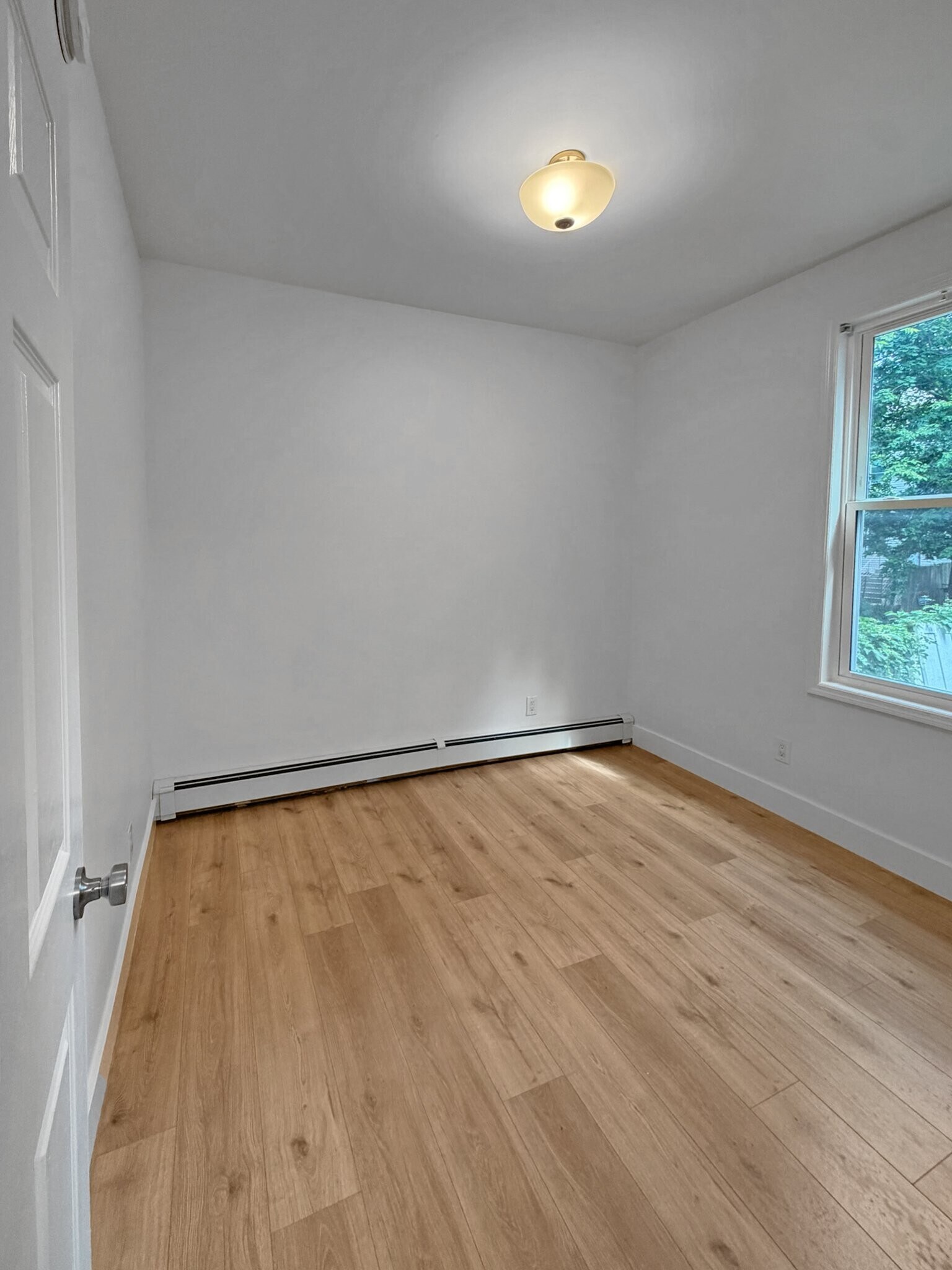 Building Photo - 132 Bayview Ave