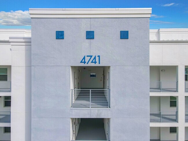 Building Photo - 4741 Clock Tower Dr