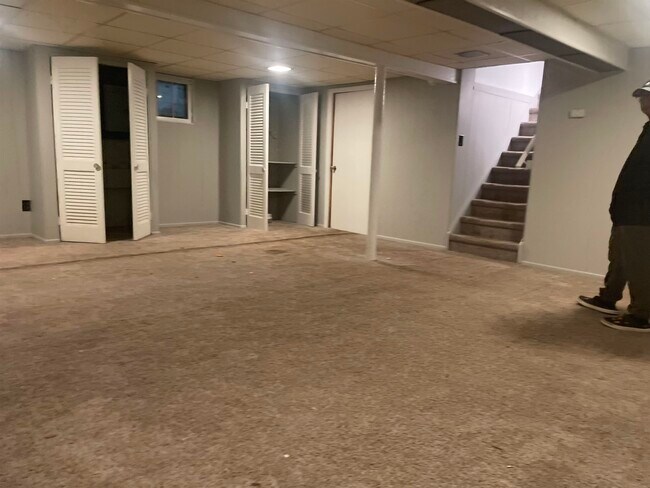 Building Photo - 195 MERSELIS Ave