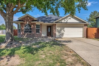Building Photo - 6923 Creek Village Dr