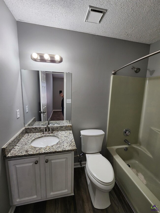 Building Photo - 201 Millside Dr