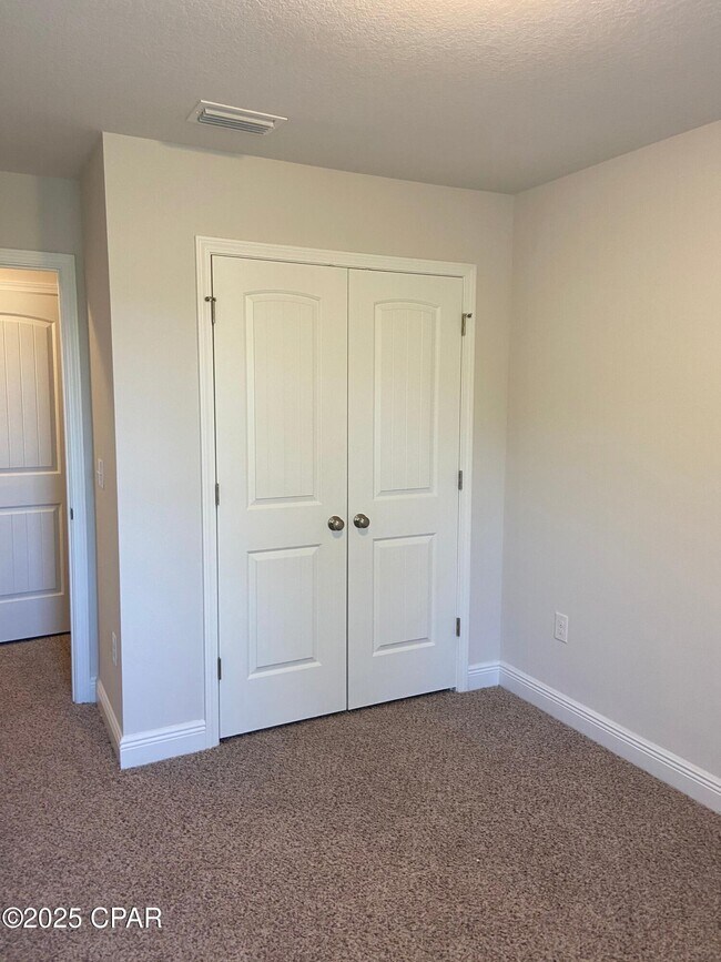 Building Photo - 7578 Shadow Lake Dr