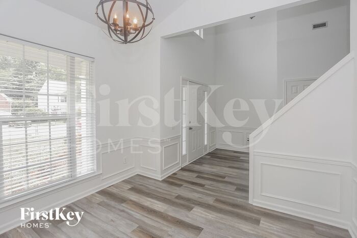 Building Photo - 6140 Creekview Ct