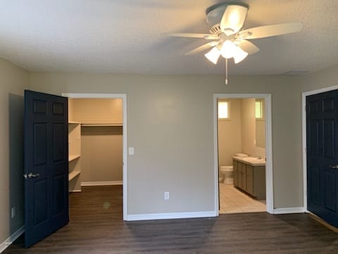 Building Photo - Charming 3-Bedroom Home for Rent in West J...