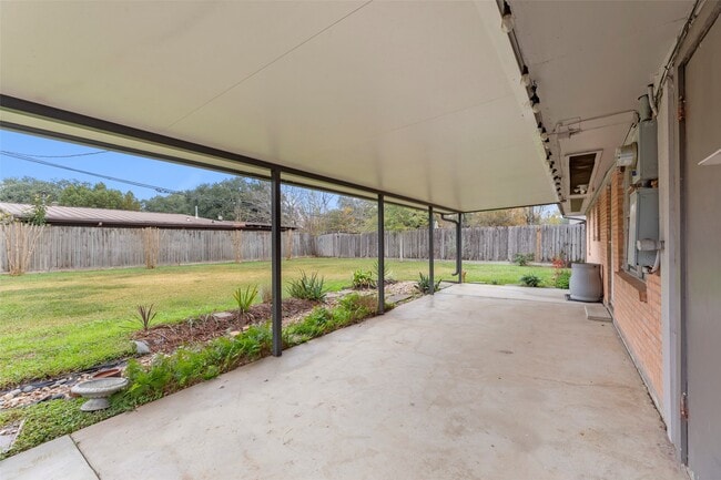 Building Photo - 6148 Indigo St