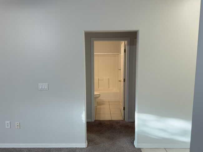 Building Photo - 701 E palm St