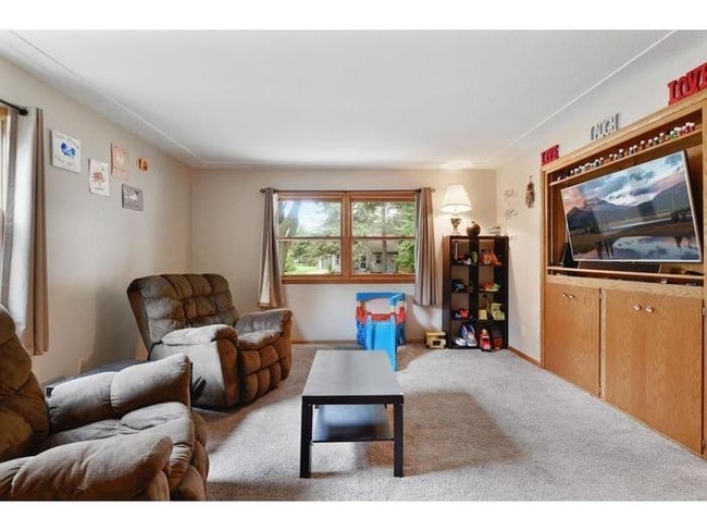 Building Photo - Beautiful Ranch Style 3BR 2BA Home in Milaca