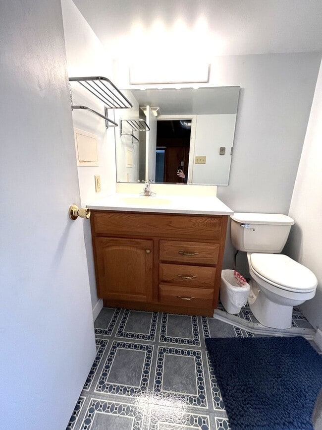 Building Photo - Beautifully Renovated Single-Family Ranch – 3 Beds, 2 Baths