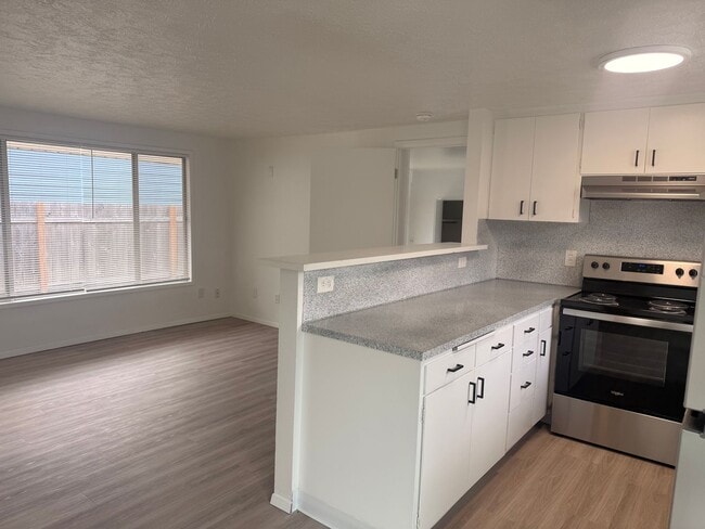 Building Photo - 1600 SE 168th Ave