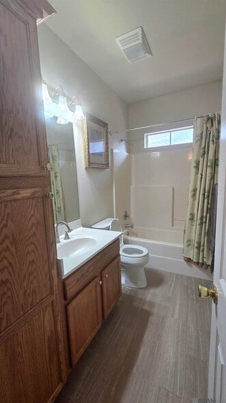 Building Photo - 282 Allan Dr