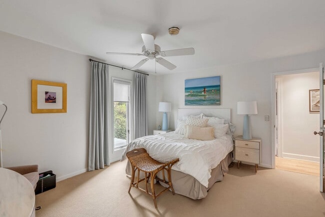 Building Photo - 209 Station 17 St