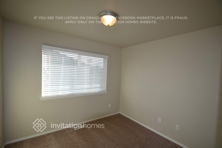 Building Photo - 1511 Riddell Ave NE