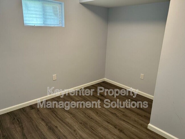 Building Photo - 421 N Charlotte Ave