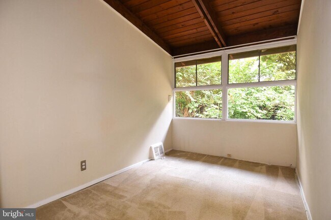 Building Photo - 3415 Gallows Rd