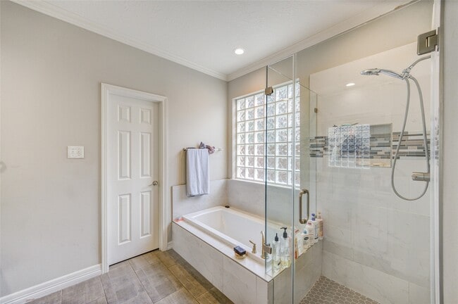 Building Photo - 5318 Pebble Way Ln